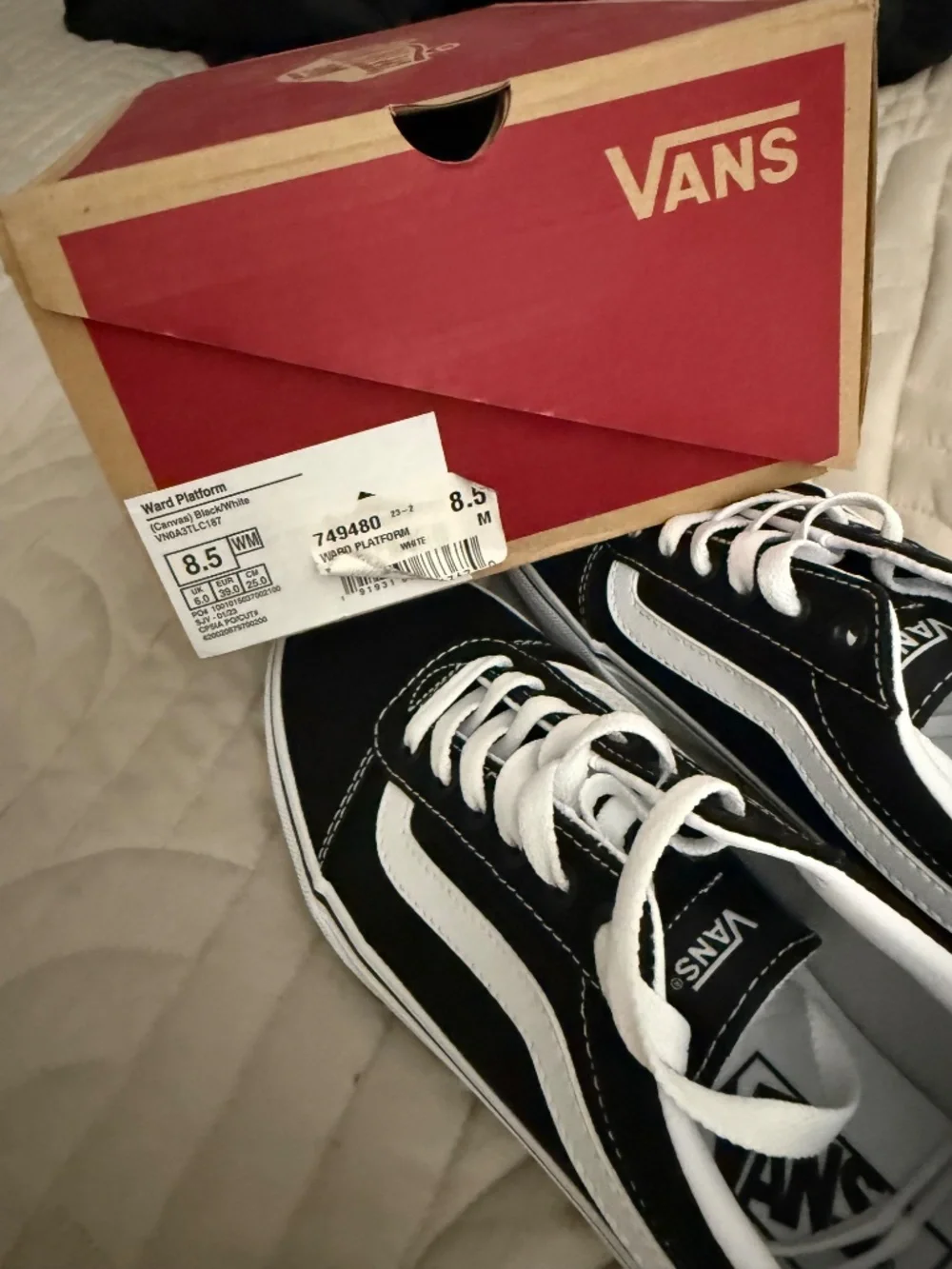 Nwt old skool platform vans